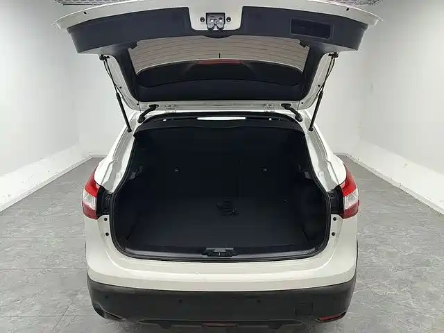 Qashqai 2017 2.0L CVT Elite Edition National V купить на сайте DeffCars