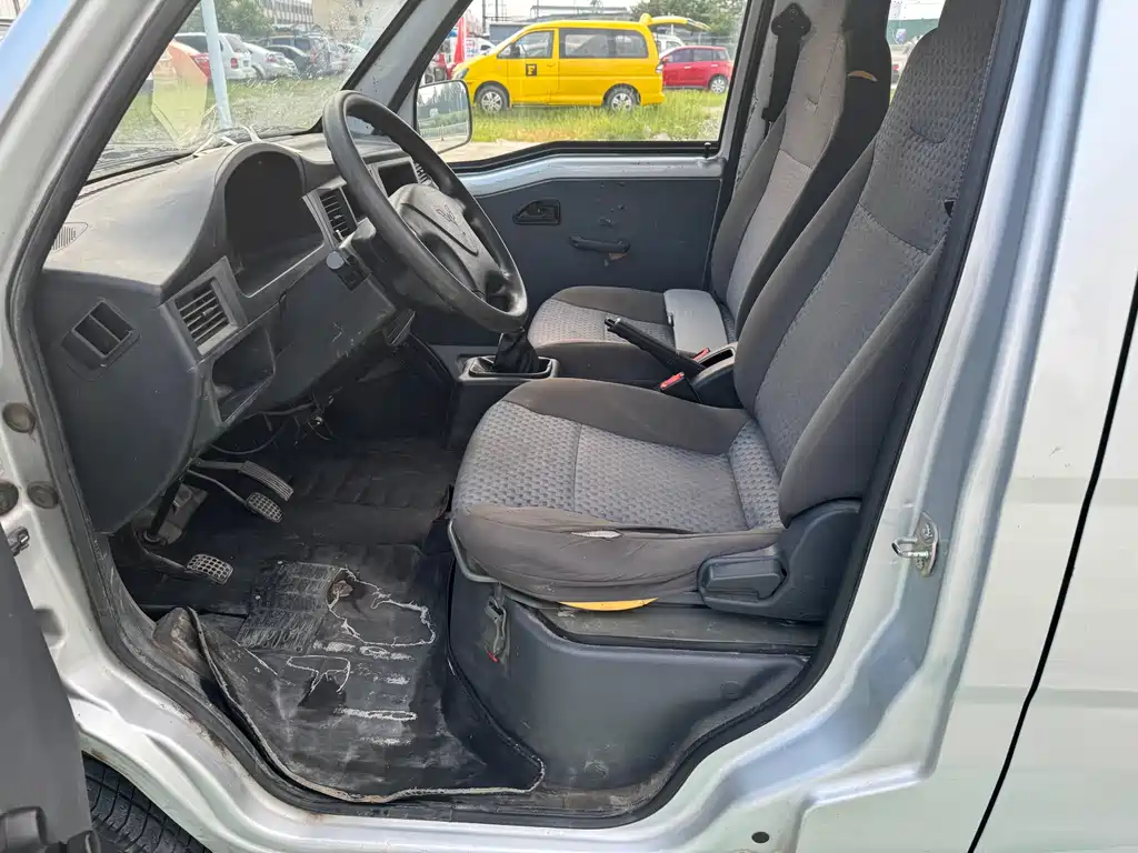 Wuling Zhiguang 2020 1.2L Practical National VI LSI купить на сайте DeffCars