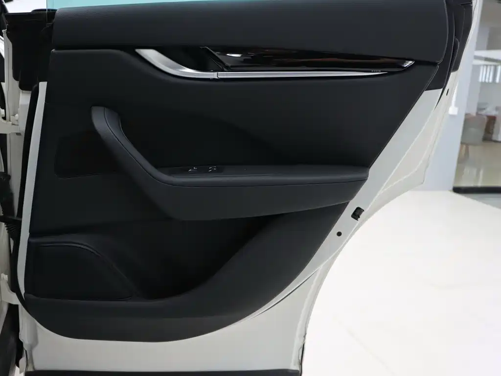 Levante 2022 2.0T GT sharp first edition купить на сайте DeffCars