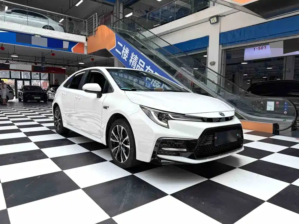 Léilíng (COROLLA) 2022 Dual Engine 1.8H E-CVT Sports Edition купить на сайте DeffCars