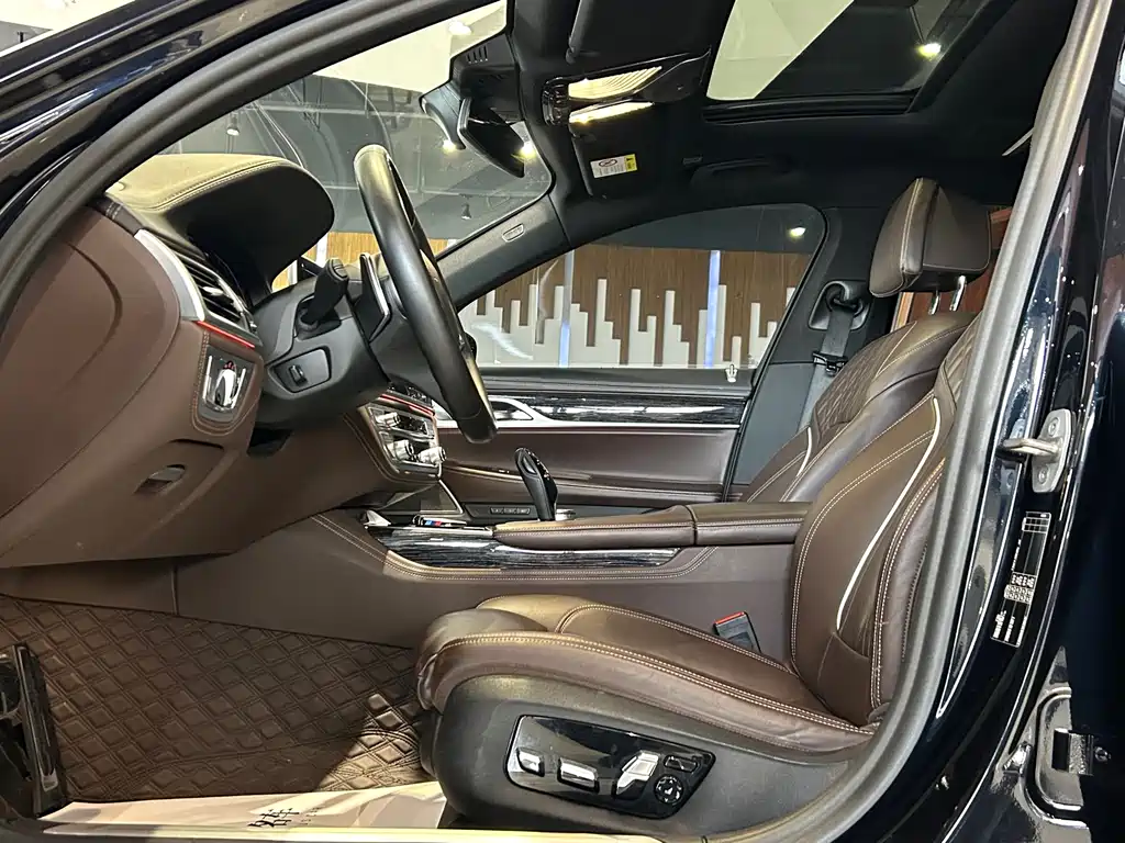 BMW 7 Series 2021 730Li M Sports Package купить на сайте DeffCars