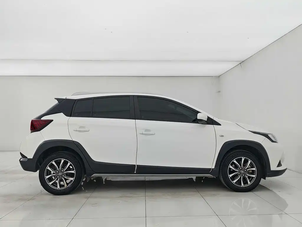 YARiS L Zhixuan 2022 Zhixuan X 1.5L CVT luxury PLUS version купить на сайте DeffCars
