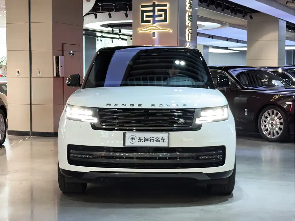 Range Rover 2023 3.0 L6 400PS Genesis Extended Edition купить на сайте DeffCars