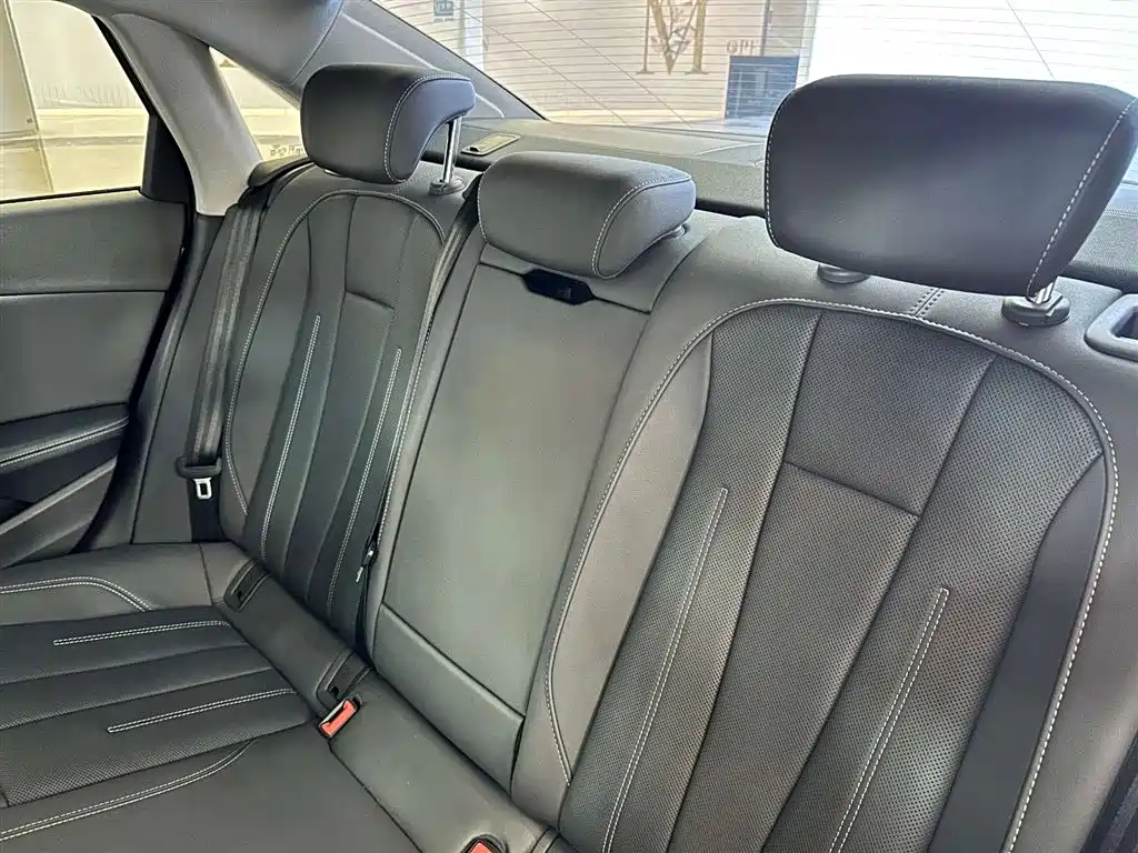 Audi A4L 2020 40 TFSI Fashionable and Elegant купить на сайте DeffCars