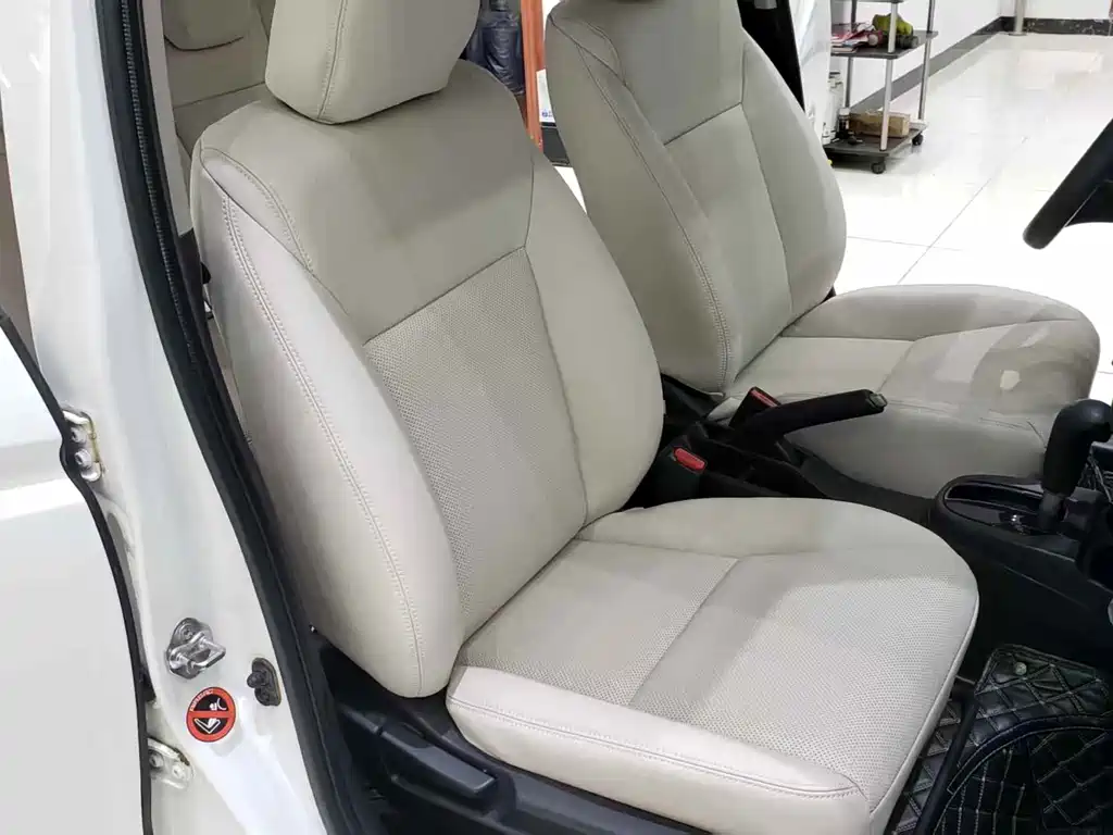 Fit 2014 1.5L LX CVT comfort model купить на сайте DeffCars