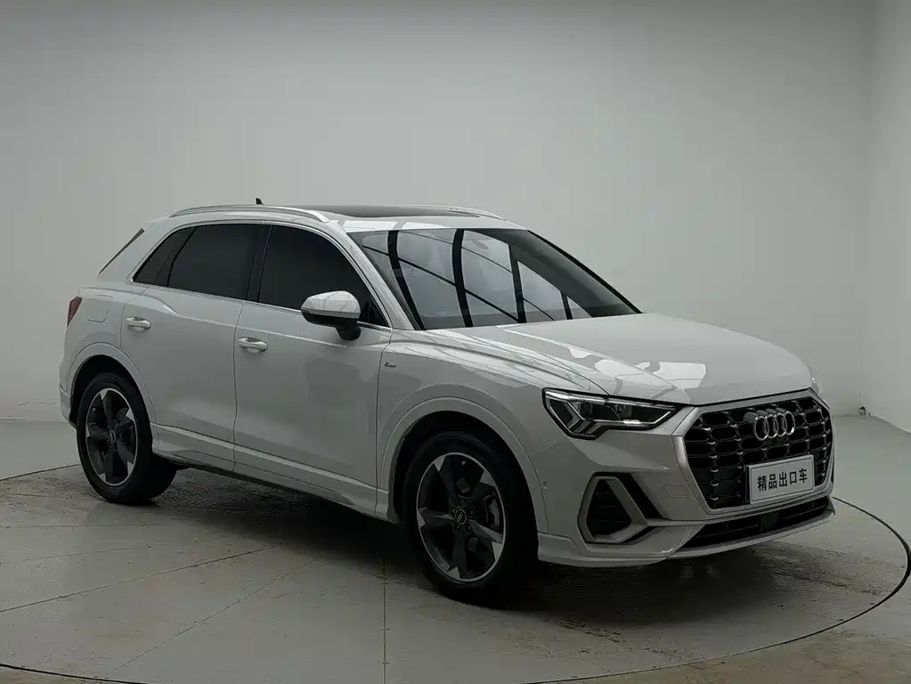 Audi Q3 2023 35 TFSI Fashionable and Dynamic (1.4T) купить на сайте DeffCars