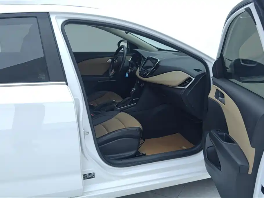 Cruze 2022 320 Automatic Sunroof Edition купить на сайте DeffCars