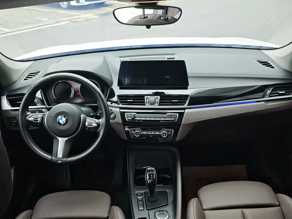 BMW X1 2022 sDrive25Li Leading Model купить на сайте DeffCars