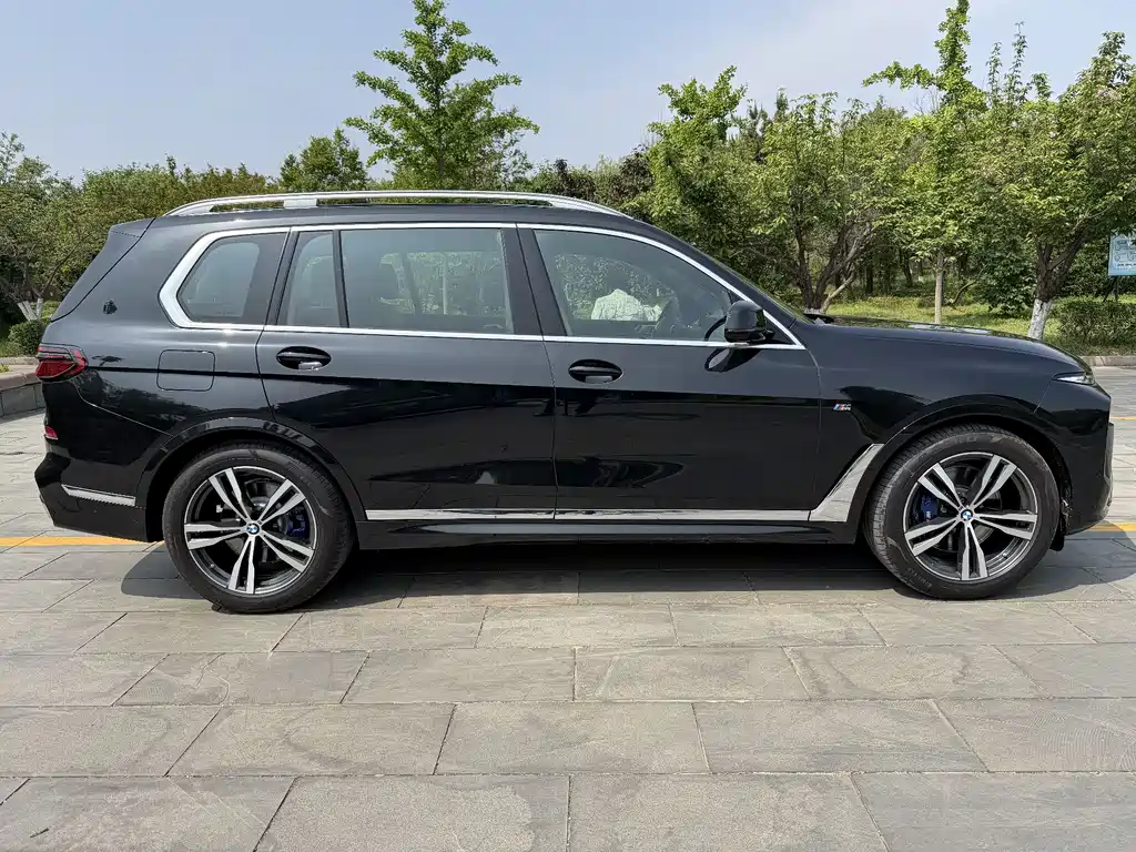 BMW X7 2023 xDrive40i Exclusive M Sports Package купить на сайте DeffCars