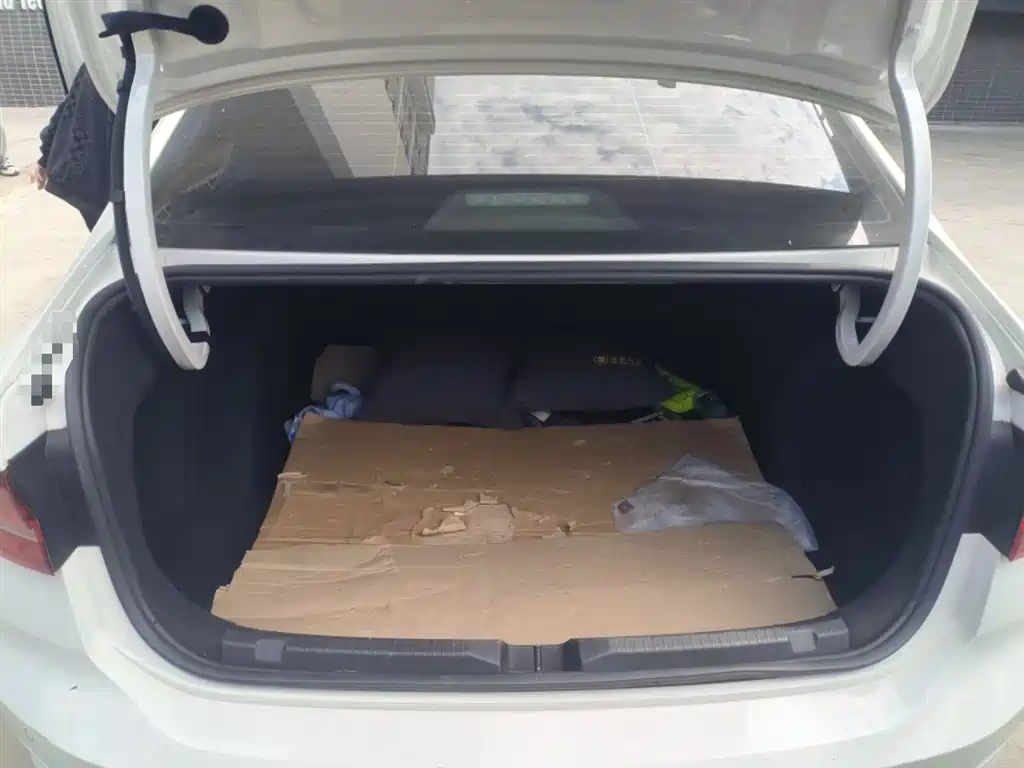 Lavida 2021 1.5L automatic fashion version купить на сайте DeffCars
