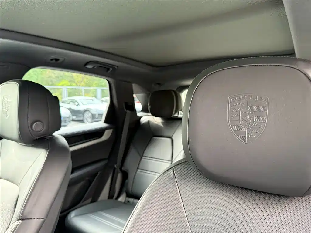 Cayenne 2025 Cayenne 3.0T Dream Edition купить на сайте DeffCars