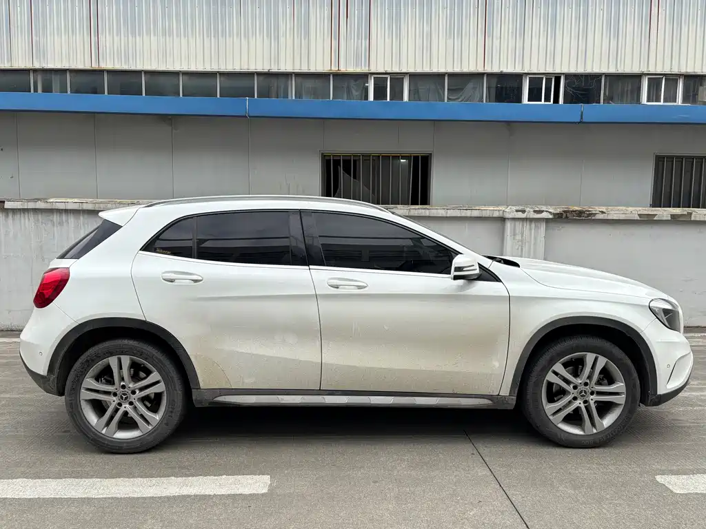 Mercedes-Benz GLA 2017 GLA 200 Dynamic купить на сайте DeffCars