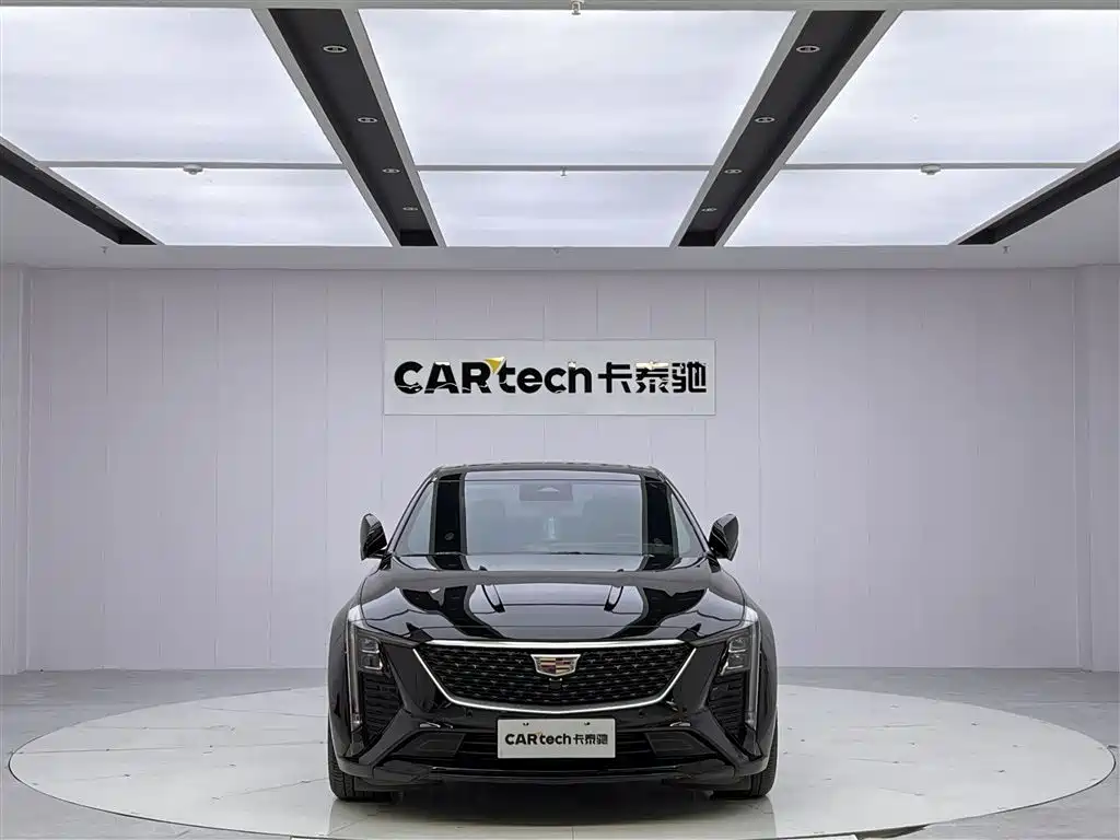 Cadillac CT5 2024 28T Luxury Pro купить на сайте DeffCars