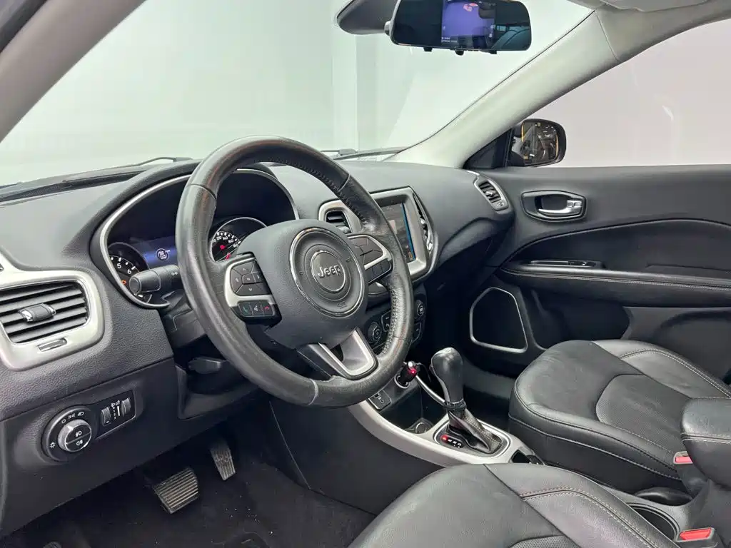 Compass 2017 200T Automatic Home Edition купить на сайте DeffCars
