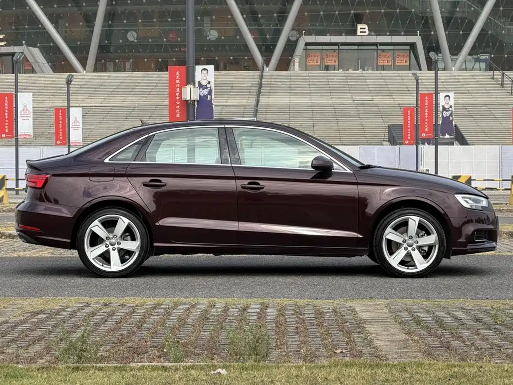 Audi A3 2017 Limousine 40 TFSI Fashion Model купить на сайте DeffCars