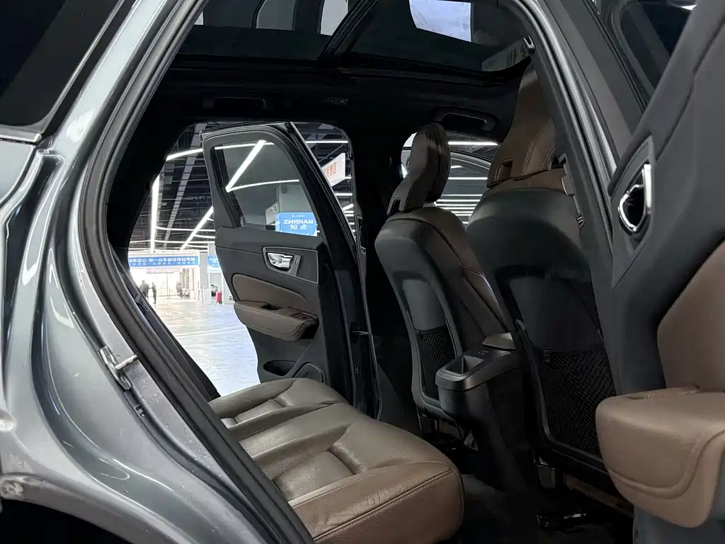 Volvo XC60 2021 T5 four-wheel drive Zhiyi Luxury Edition купить на сайте DeffCars