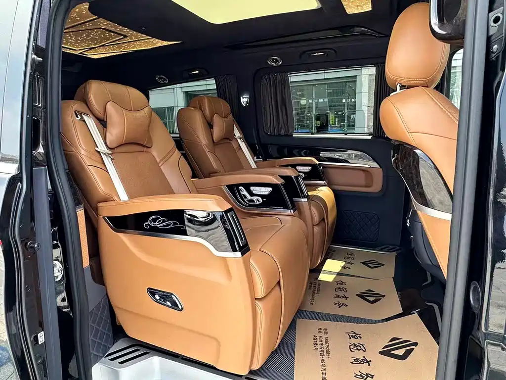 Mercedes-Benz V-Class 2021 V 260 L Long Wheelbase Premium Edition купить на сайте DeffCars