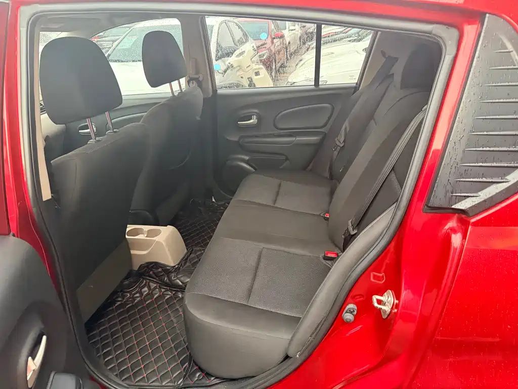Venucia R50 2016 1.6L automatic elite version купить на сайте DeffCars