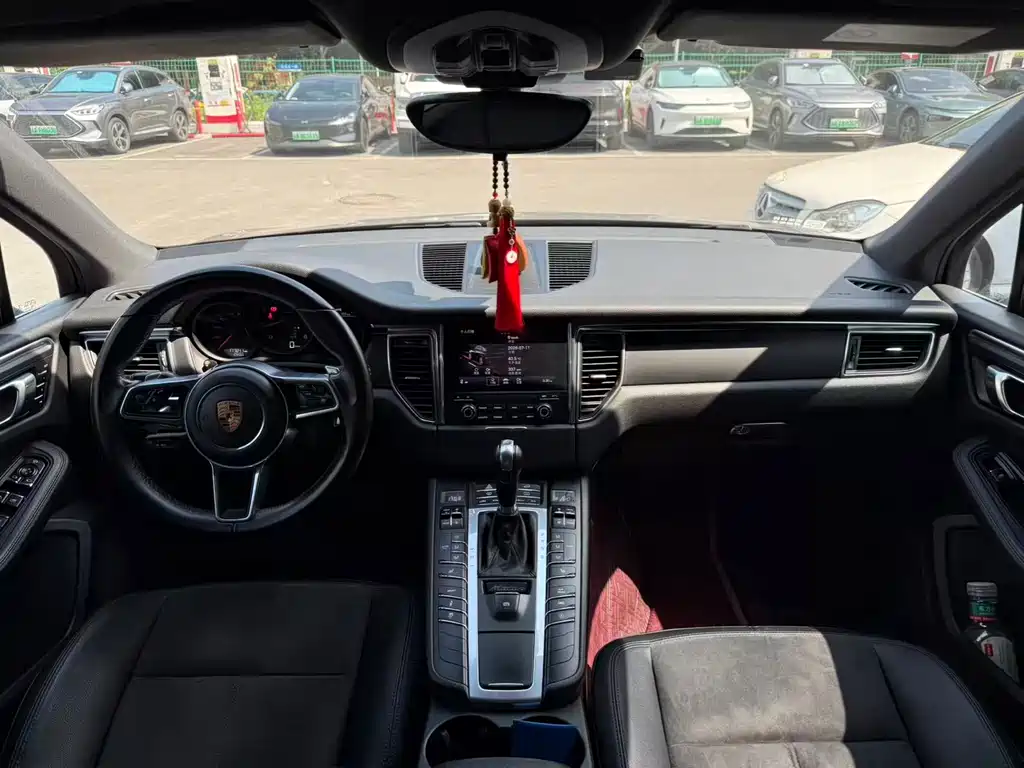 Macan 2018 Macan 2.0T купить на сайте DeffCars