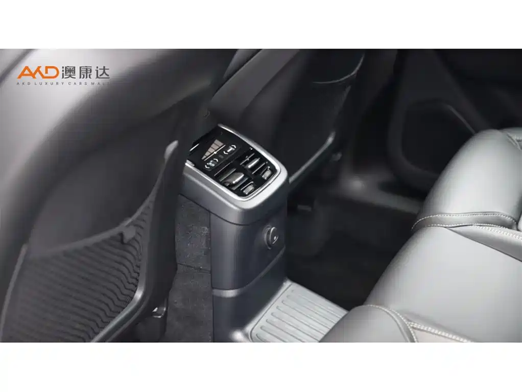 Volvo XC60/2.0T/26 models/plug-in hybrid long-range four-wheel drive Zhiyuan Extreme Night Black Edition купить на сайте DeffCars