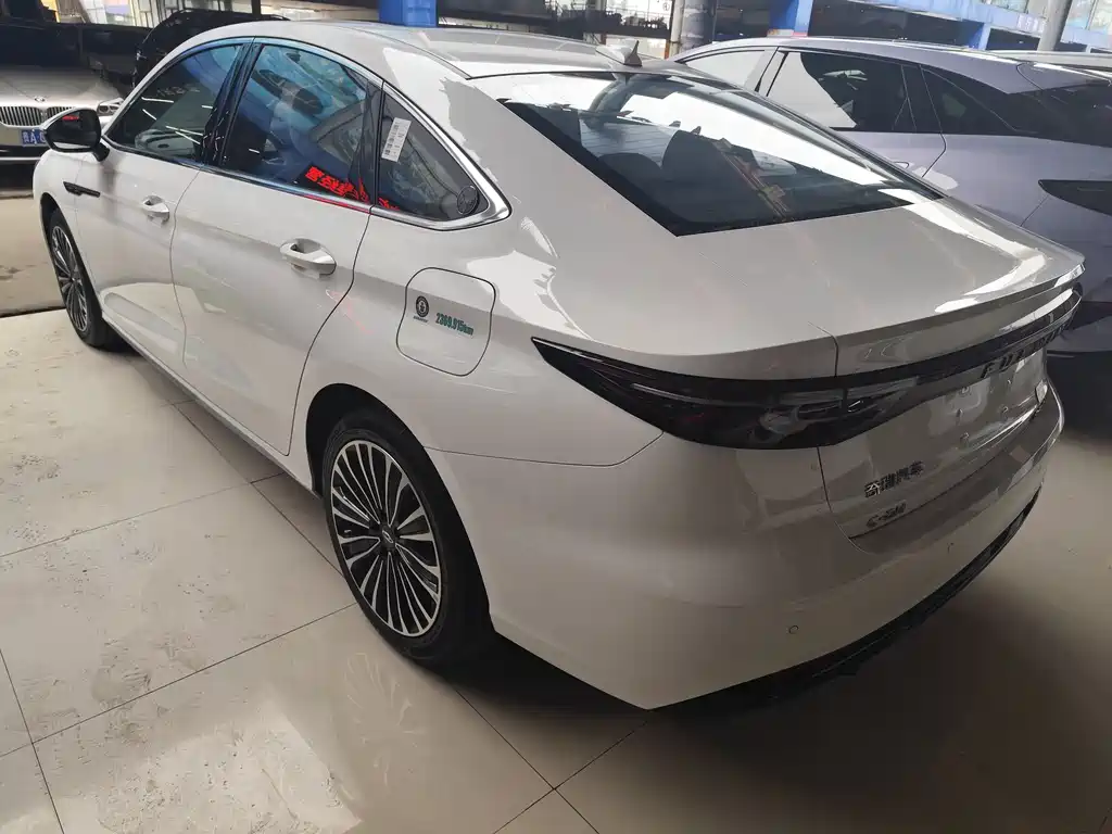 Fengyun A8L 2025 1.5TGDI 145km luxury model купить на сайте DeffCars