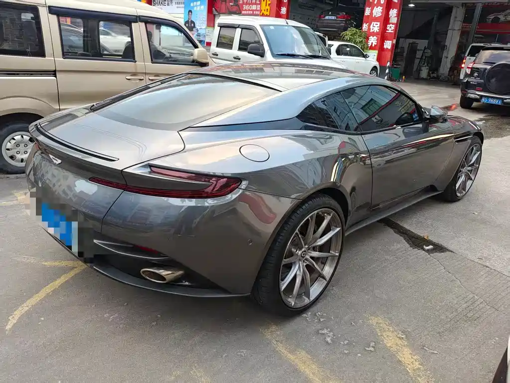 Aston Martin DB11 2020 4.0T V8 Coupe купить на сайте DeffCars