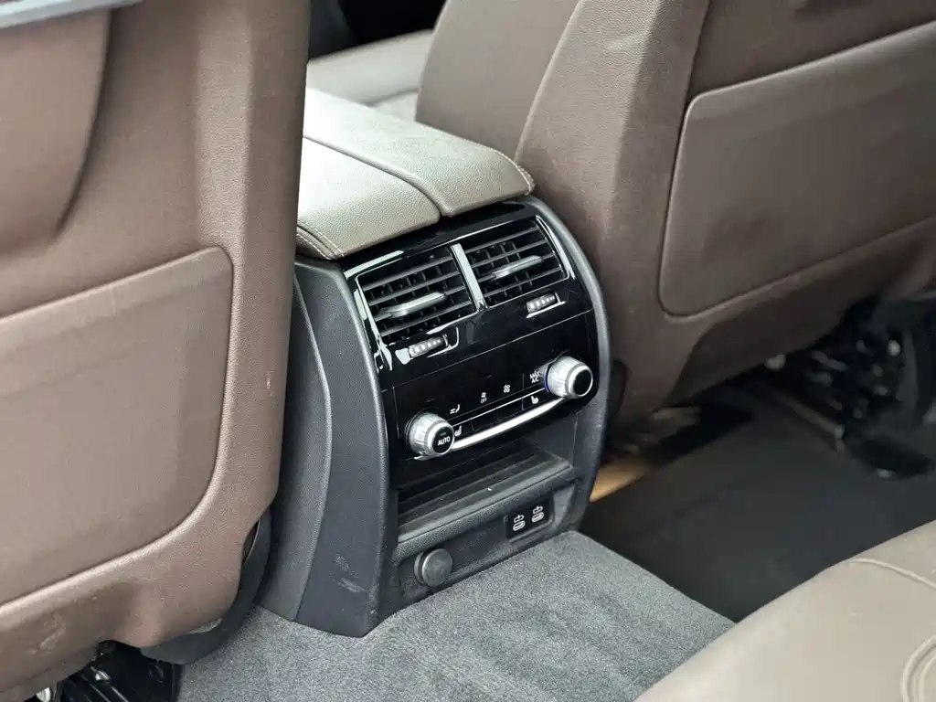 BMW 5 Series New Energy 2021 535Le M Sports Package купить на сайте DeffCars