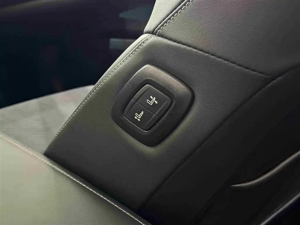 Camry 2024 Dual Engine 2.0HXS Sports Plus Edition купить на сайте DeffCars