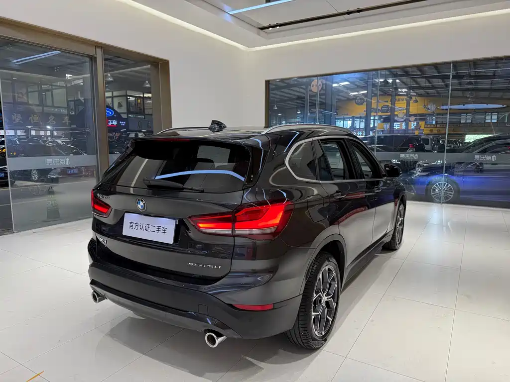 BMW X1 2022 sDrive25Li Leading Model купить на сайте DeffCars