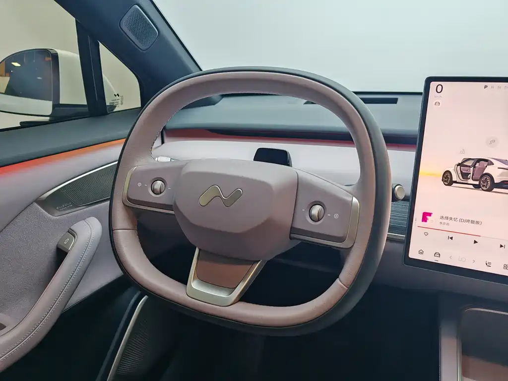 Ledo L60 2024 60kWh rear-wheel drive version купить на сайте DeffCars