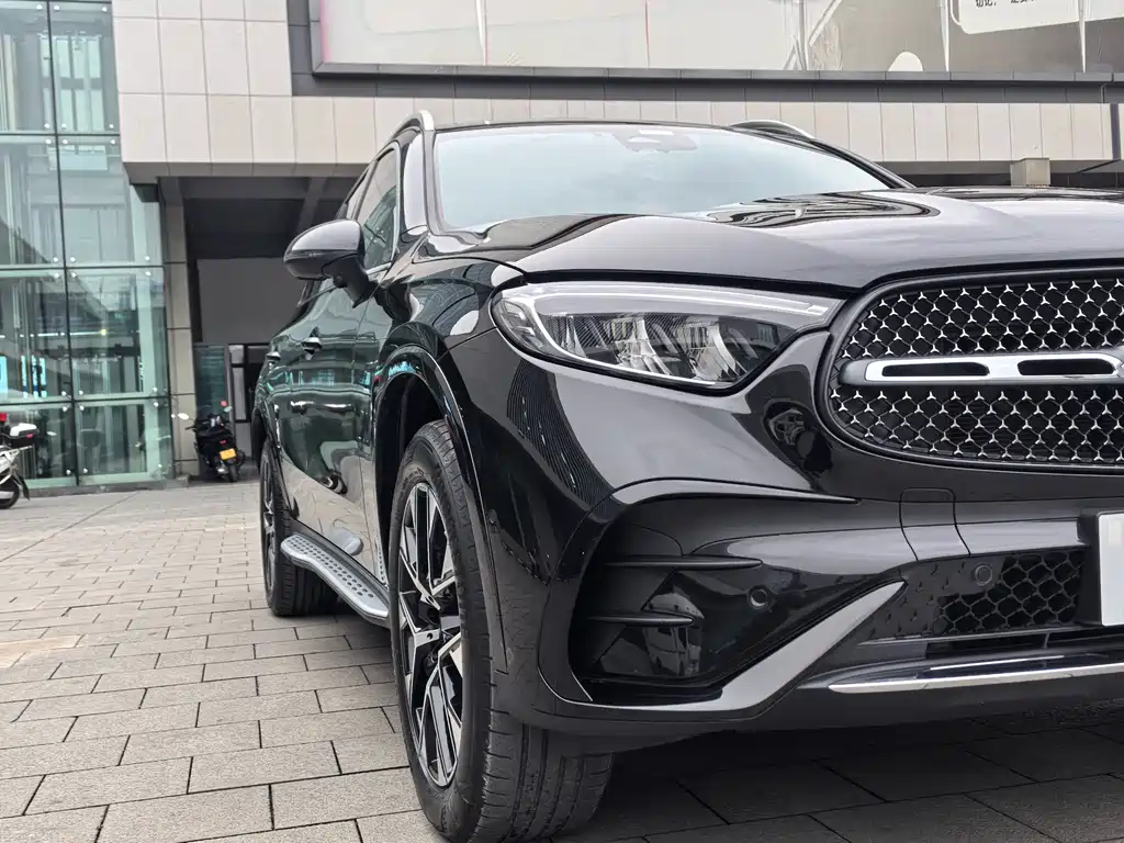 Mercedes-Benz GLC 2023 GLC 260 L 4MATIC luxury model 7 seats купить на сайте DeffCars