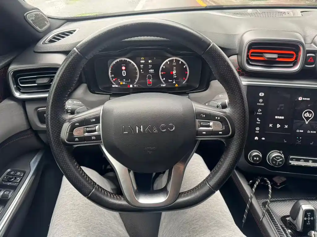 Lynk & Co 03 2019 2.0TD automatic version купить на сайте DeffCars
