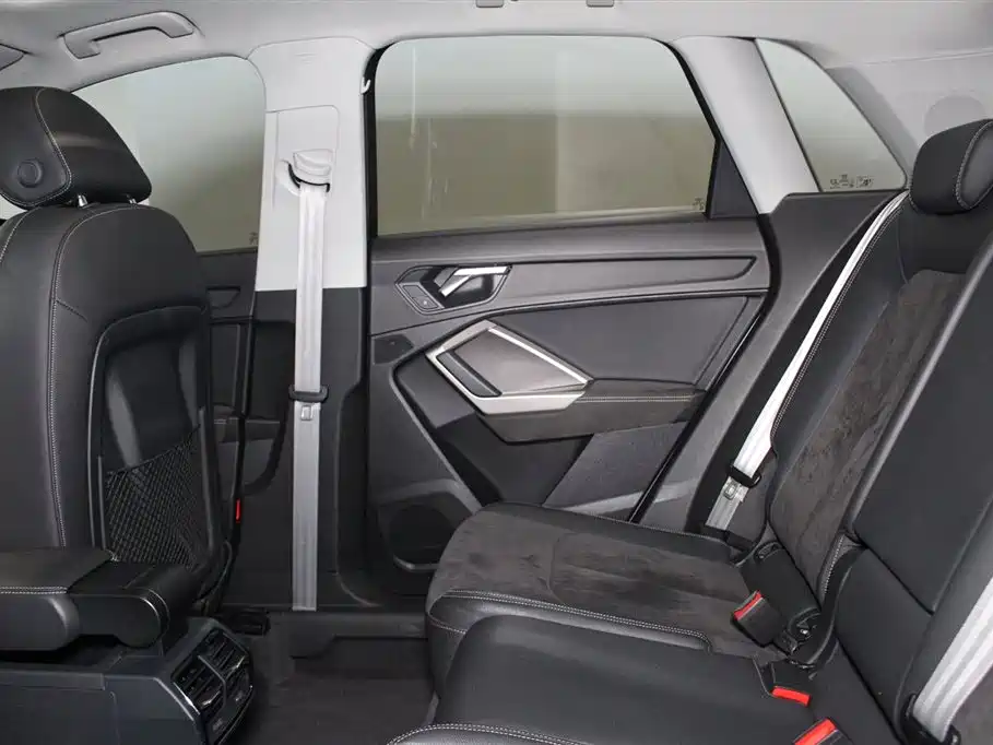 Audi Q3 2021 35 TFSI Fashionable and Dynamic купить на сайте DeffCars