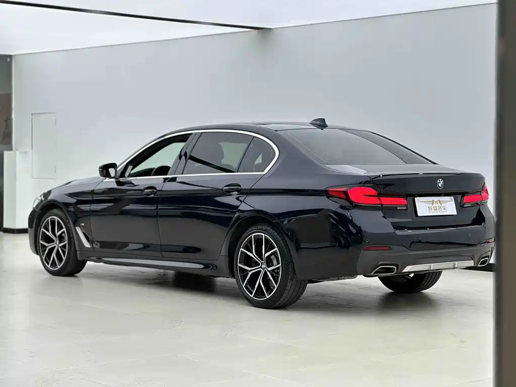 BMW 5 Series 2023 530Li Executive M Sports Package купить на сайте DeffCars