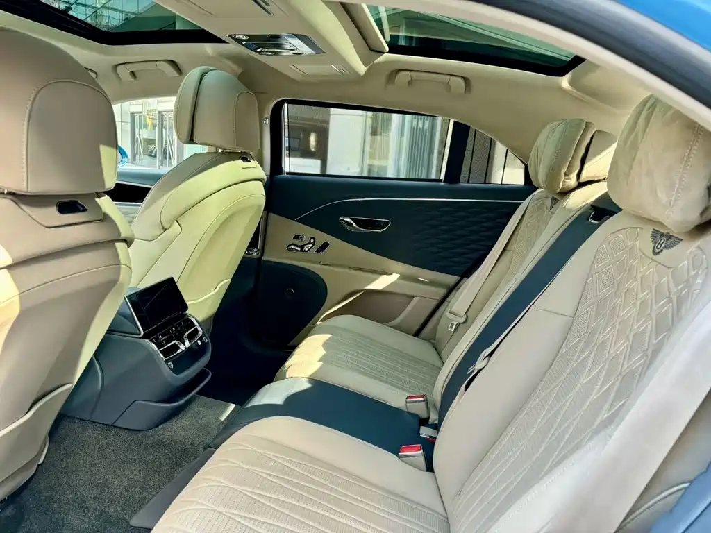 Flying Spur 2022 4.0T V8 Mulliner купить на сайте DeffCars