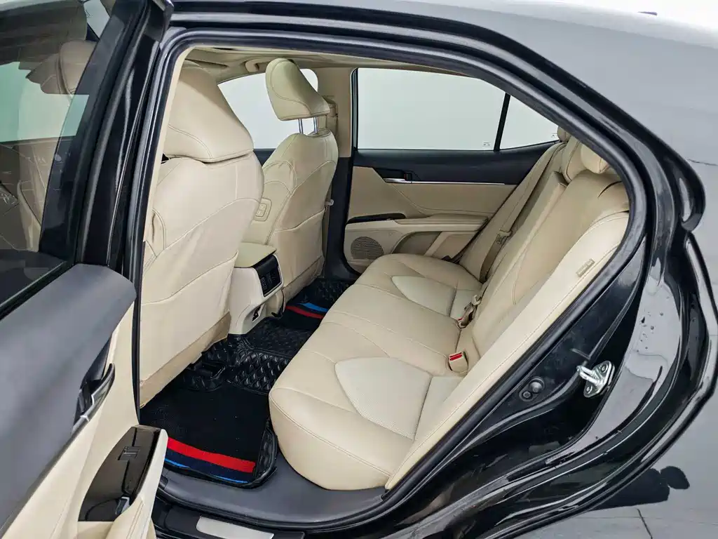 Camry 2021 2.0G Deluxe Edition купить на сайте DeffCars