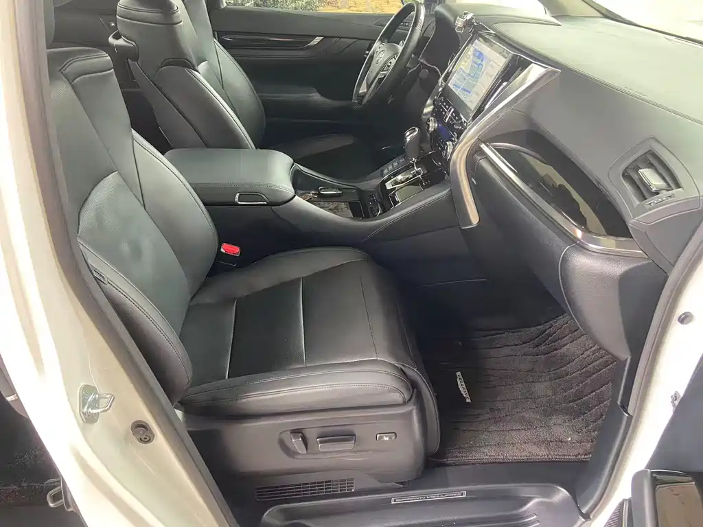 Wilfa 2021 Crown Dual Engine 2.5L HV Deluxe Edition купить на сайте DeffCars