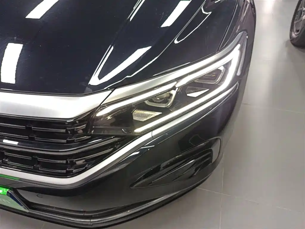 Passat 2023 facelift 330TSI luxury version купить на сайте DeffCars