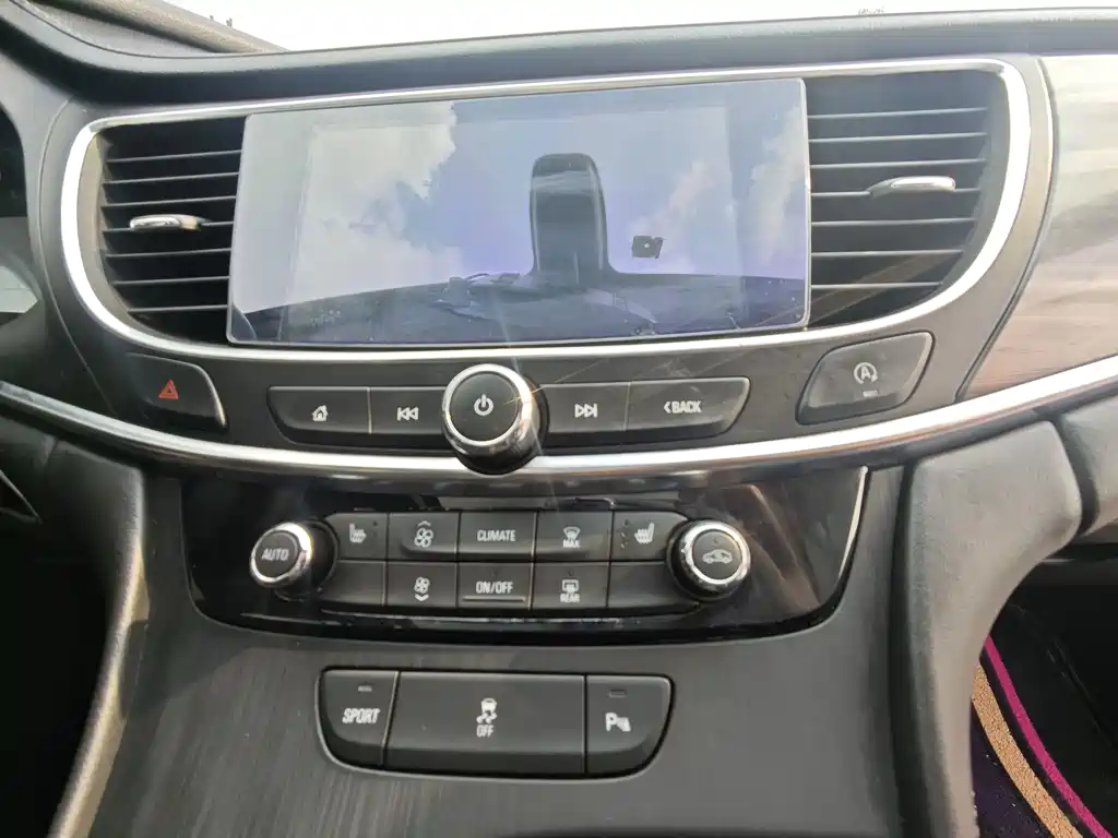 LaCrosse 2021 652T luxury model купить на сайте DeffCars