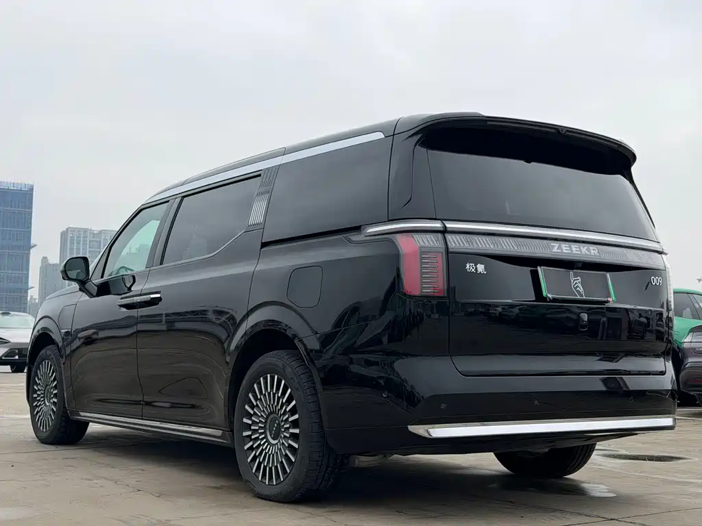 Jikrypton 009 2024 seven-seat aisle version four-wheel drive 108kWh купить на сайте DeffCars