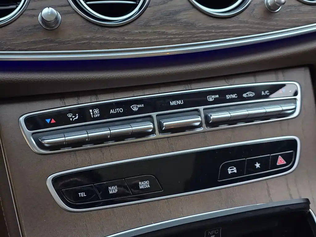 Mercedes-Benz E-Class 2023 E 300 L Luxury Model купить на сайте DeffCars