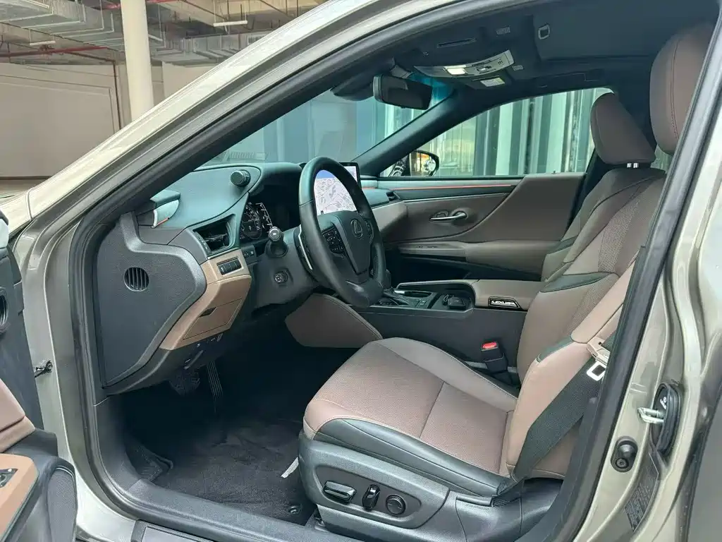 Lexus ES 2025 300h Premium Edition купить на сайте DeffCars