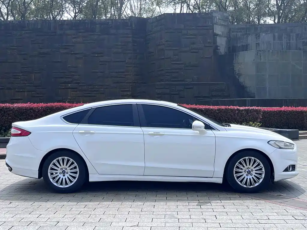 Mondeo 2013 2.0L GTDi200 Fashion Model купить на сайте DeffCars