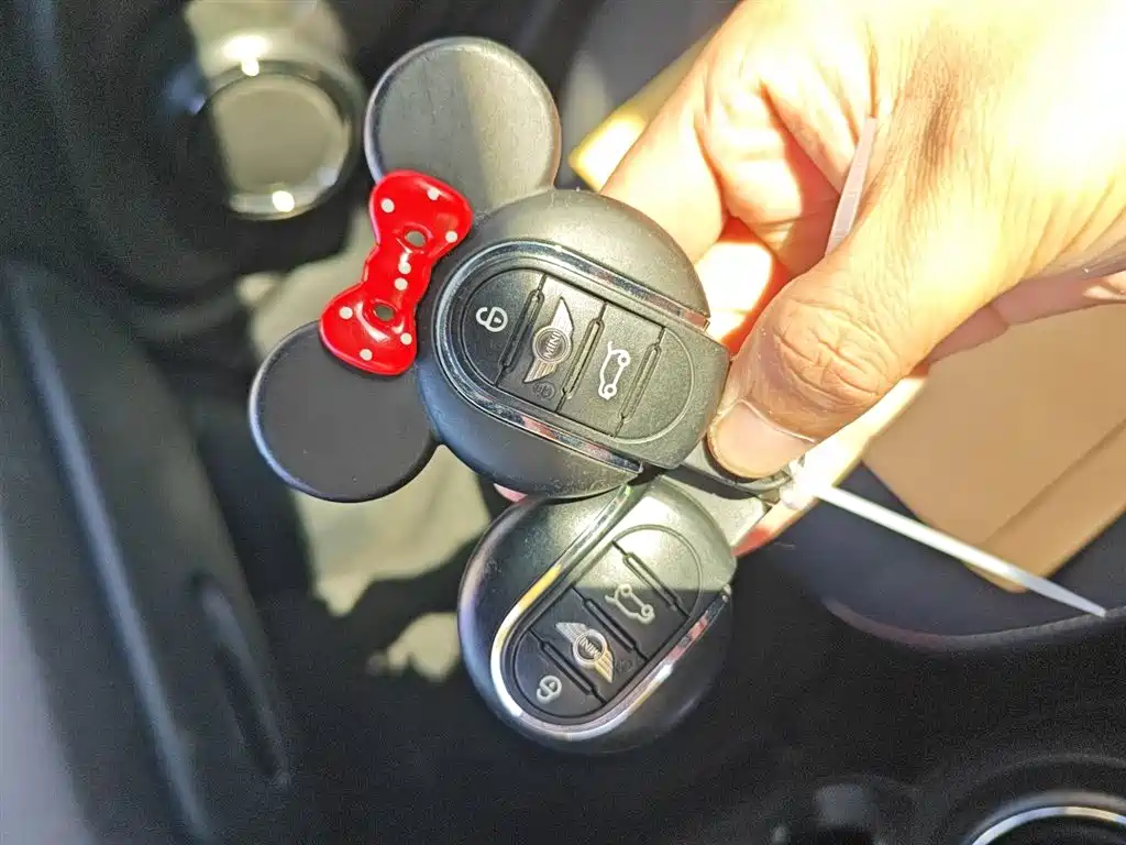 MINI 2016 1.2T ONE Avant-Garde купить на сайте DeffCars