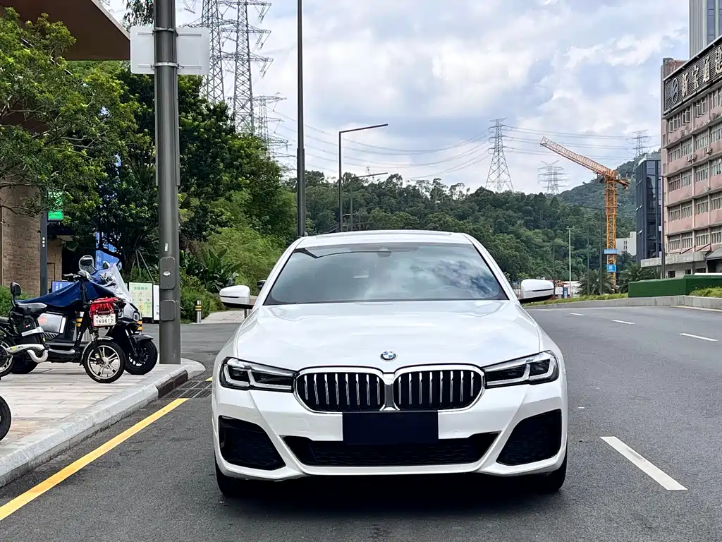 BMW 5 Series 2021 525Li M Sports Package купить на сайте DeffCars