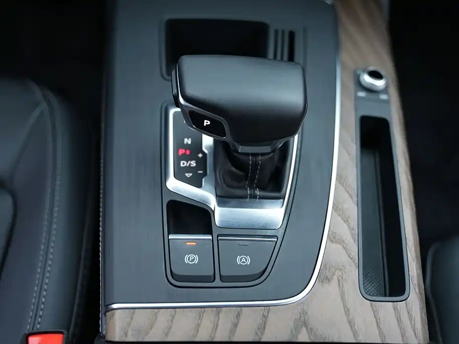 Audi Q5L 2022 facelift 40T luxury and elegant model купить на сайте DeffCars