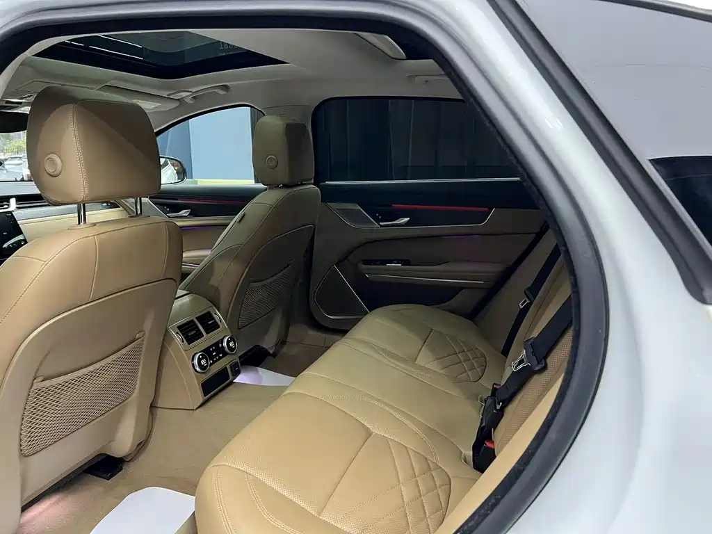 Jaguar XFL 2022 XFL 2.0T P250 two-wheel drive exclusive luxury version купить на сайте DeffCars