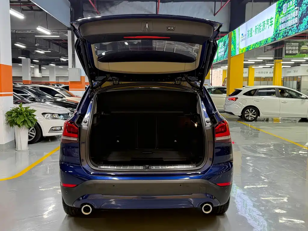 BMW X1 2020 sDrive25Li Leading Model купить на сайте DeffCars