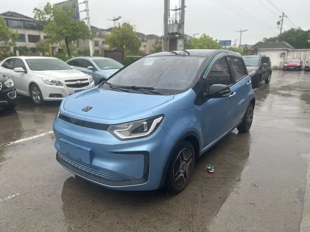 Huaxianzi 2021 model 302km fashion model 31.4kWh купить на сайте DeffCars