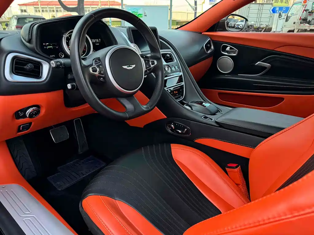 Aston Martin DB11 2019 4.0T V8 Coupe купить на сайте DeffCars